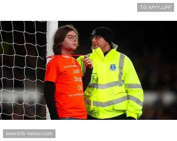 英超门票价格冻结计划公布，回应球迷负担压力