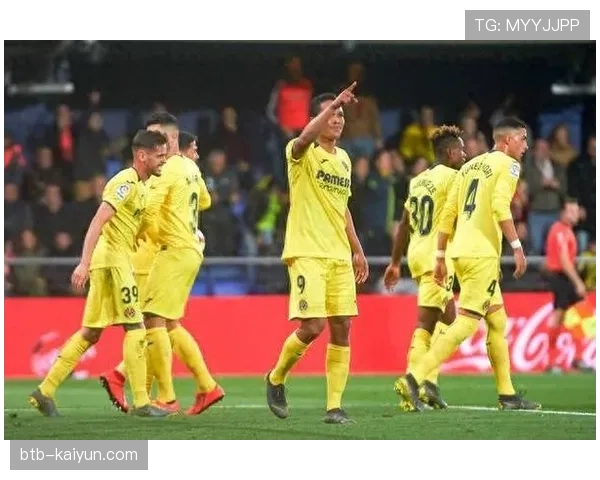 西甲即时战报：比利亚雷亚尔1-1战平贝蒂斯，莫雷诺点射救主